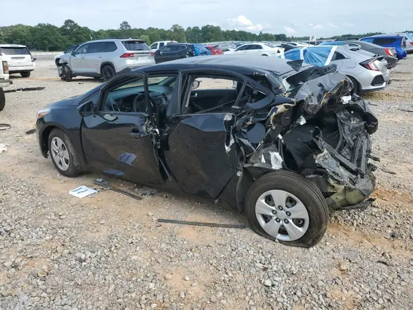 3KPFK4A72HE069377 2017 KIA FORTE - Image 2