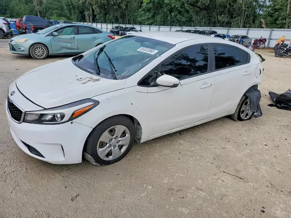 3KPFK4A72HE070657 2017 KIA FORTE - Image 1