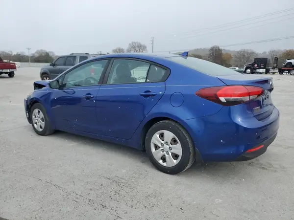 3KPFK4A72HE070710 2017 KIA FORTE - Image 2