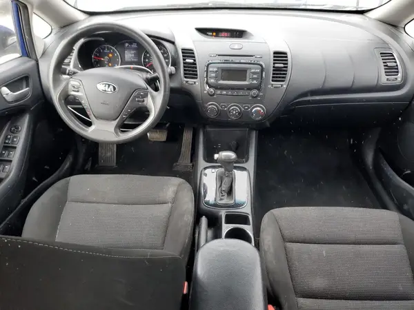 3KPFK4A72HE070710 2017 KIA FORTE - Image 8