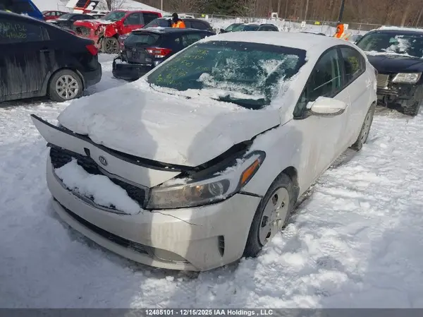 3KPFK4A72HE073347 2017 KIA FORTE - Image 2