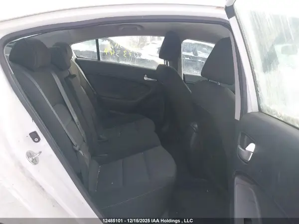 3KPFK4A72HE073347 2017 KIA FORTE - Image 8