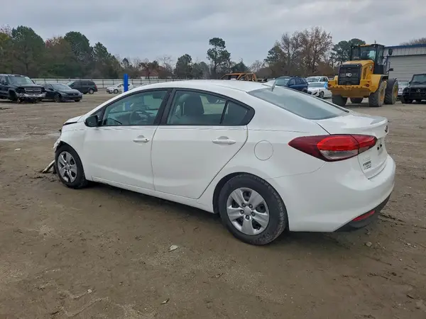 3KPFK4A72HE075454 2017 KIA FORTE - Image 2