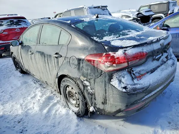 3KPFK4A72HE076023 2017 KIA FORTE - Image 2