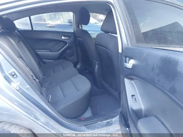 3KPFK4A72HE076667 2017 KIA FORTE - Image 8