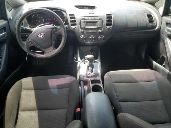3KPFK4A72HE078094 2017 KIA FORTE - Image 8
