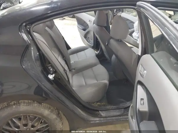 3KPFK4A72HE079780 2017 KIA FORTE - Image 8