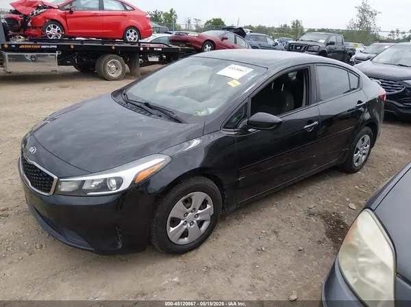 3KPFK4A72HE080105 2017 KIA FORTE - Image 2