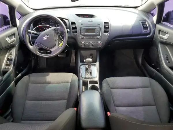 3KPFK4A72HE081657 2017 KIA FORTE - Image 8