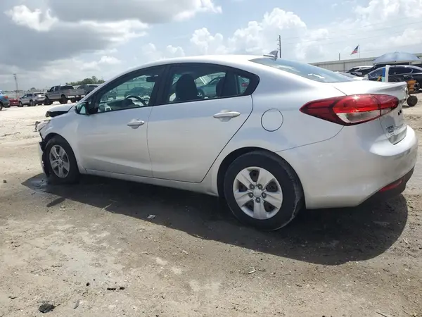 3KPFK4A72HE083375 2017 KIA FORTE - Image 2