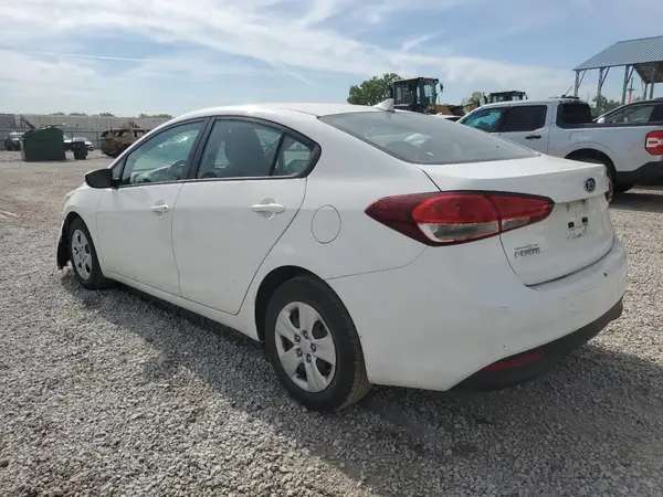 3KPFK4A72HE086955 2017 KIA FORTE - Image 2