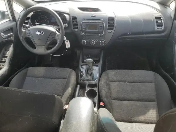 3KPFK4A72HE086955 2017 KIA FORTE - Image 8