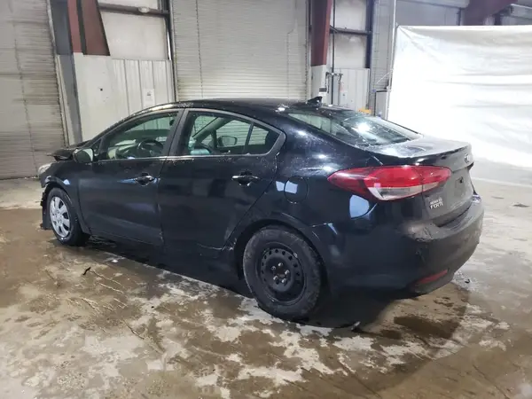 3KPFK4A72HE088429 2017 KIA FORTE - Image 2