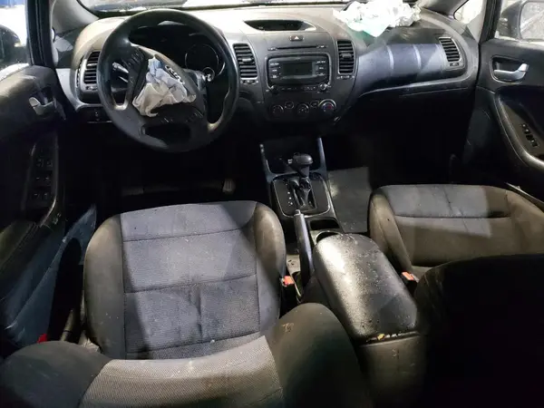 3KPFK4A72HE088429 2017 KIA FORTE - Image 8