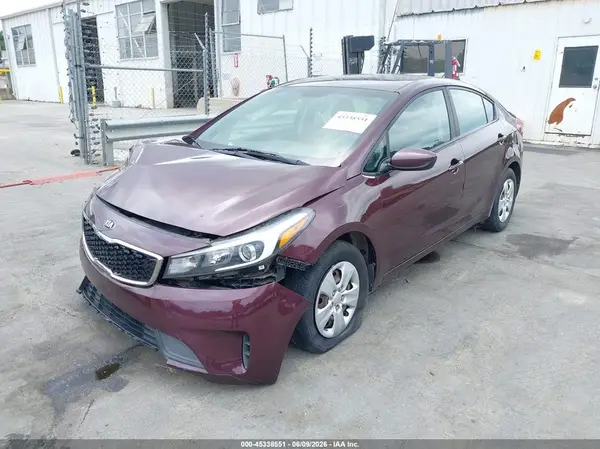3KPFK4A72HE090889 2017 KIA FORTE - Image 2
