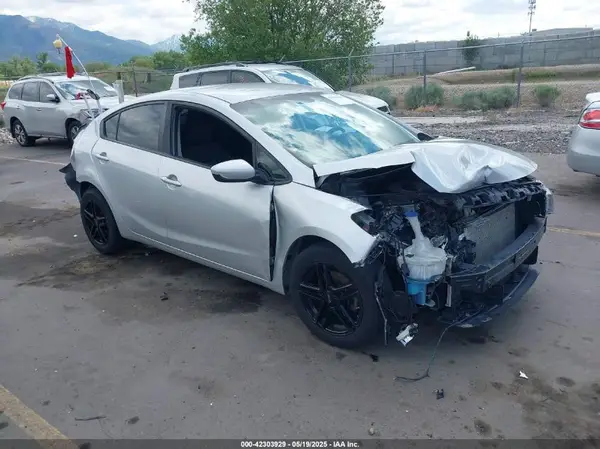 3KPFK4A72HE092707 2017 KIA FORTE - Image 1