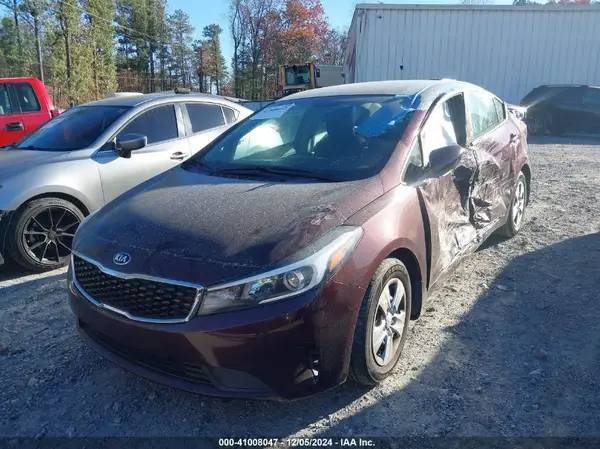 3KPFK4A72HE093677 2017 KIA FORTE - Image 2