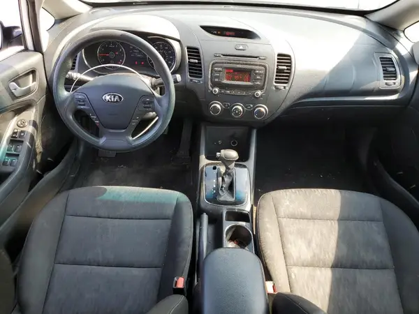 3KPFK4A72HE094506 2017 KIA FORTE - Image 8