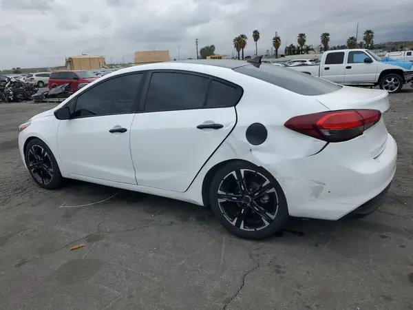 3KPFK4A72HE096420 2017 KIA FORTE - Image 2