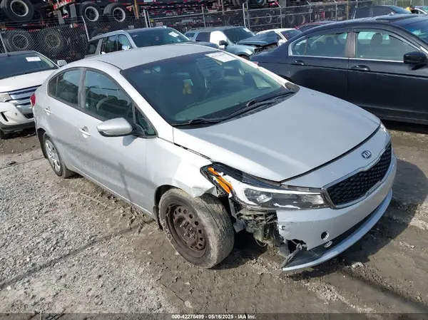 3KPFK4A72HE097728 2017 KIA FORTE - Image 1