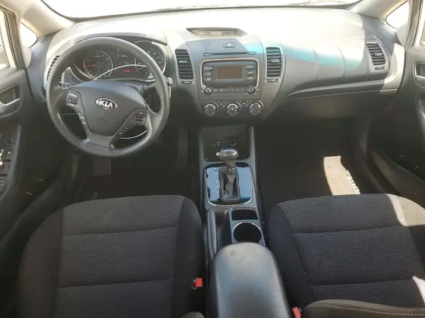 3KPFK4A72HE098247 2017 KIA FORTE - Image 8