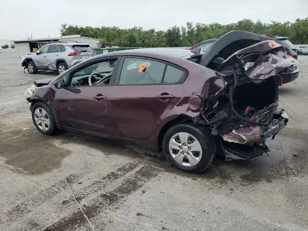 3KPFK4A72HE099186 2017 KIA FORTE - Image 2