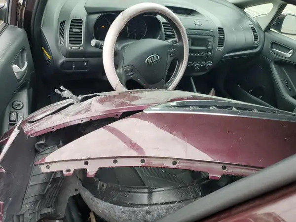 3KPFK4A72HE099186 2017 KIA FORTE - Image 8