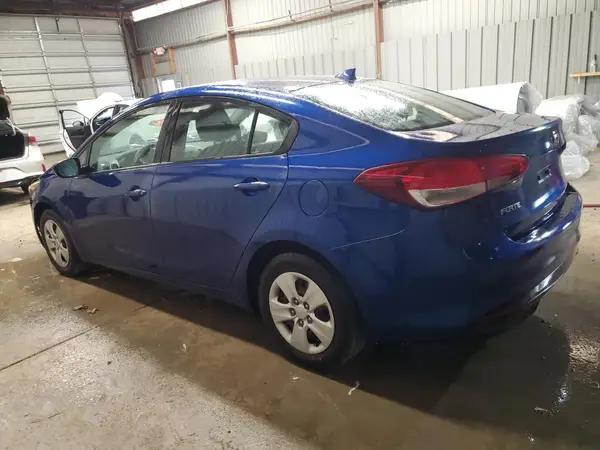 3KPFK4A72HE101115 2017 KIA FORTE - Image 2