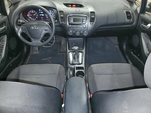 3KPFK4A72HE101115 2017 KIA FORTE - Image 8