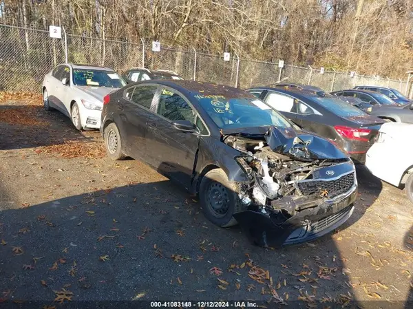 3KPFK4A72HE103639 2017 KIA FORTE - Image 1