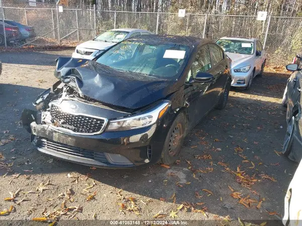 3KPFK4A72HE103639 2017 KIA FORTE - Image 2