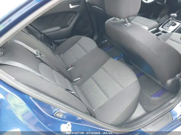 3KPFK4A72HE108176 2017 KIA FORTE - Image 8