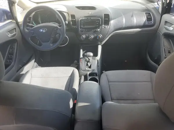 3KPFK4A72HE108713 2017 KIA FORTE - Image 8