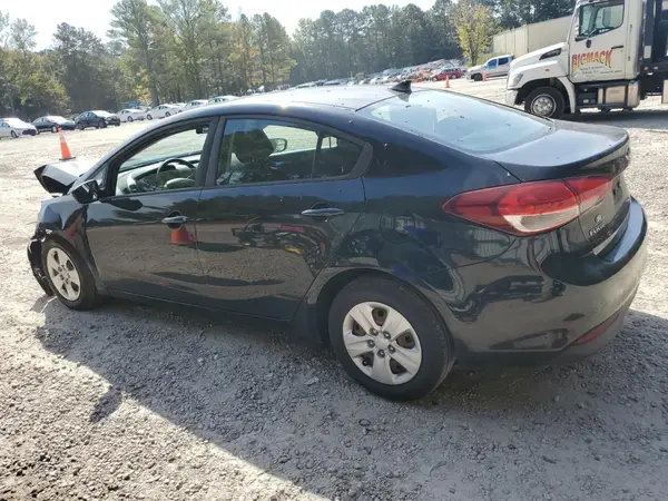 3KPFK4A72HE109456 2017 KIA FORTE - Image 2