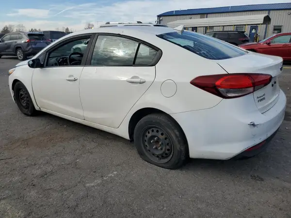 3KPFK4A72HE109604 2017 KIA FORTE - Image 2