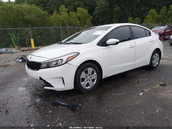 3KPFK4A72HE110851 2017 KIA FORTE - Image 2