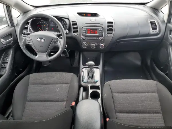 3KPFK4A72HE117864 2017 KIA FORTE - Image 8