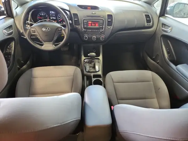 3KPFK4A72HE119114 2017 KIA FORTE - Image 8