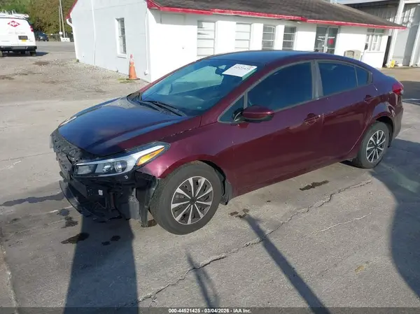 3KPFK4A72HE119758 2017 KIA FORTE - Image 2