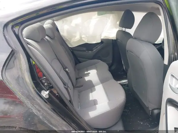 3KPFK4A72HE120764 2017 KIA FORTE - Image 8