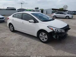 3KPFK4A72HE122322 2017 KIA FORTE