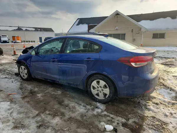 3KPFK4A72HE122398 2017 KIA FORTE - Image 2
