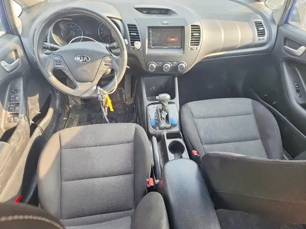 3KPFK4A72HE122398 2017 KIA FORTE - Image 8