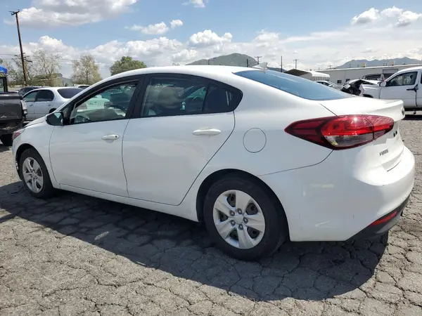 3KPFK4A72HE122806 2017 KIA FORTE - Image 2