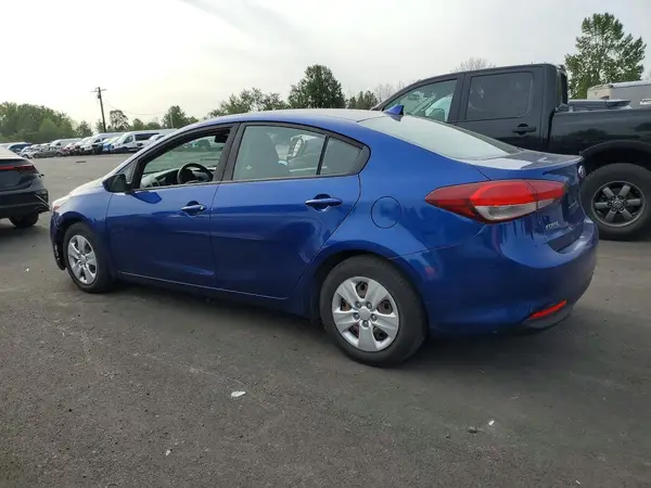 3KPFK4A72HE124295 2017 KIA FORTE - Image 2