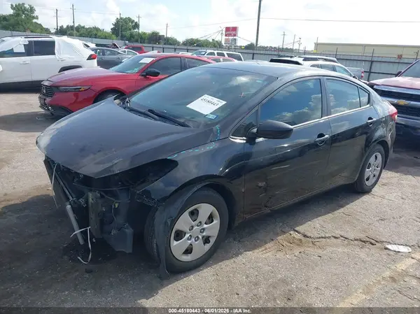 3KPFK4A72HE124345 2017 KIA FORTE - Image 2