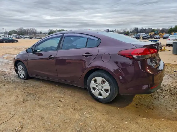 3KPFK4A72HE126015 2017 KIA FORTE - Image 2