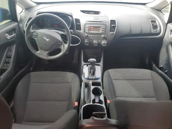 3KPFK4A72HE127214 2017 KIA FORTE - Image 8