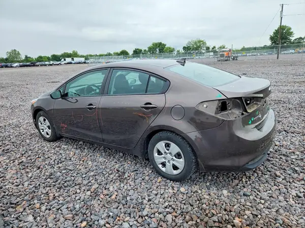 3KPFK4A72HE127679 2017 KIA FORTE - Image 2