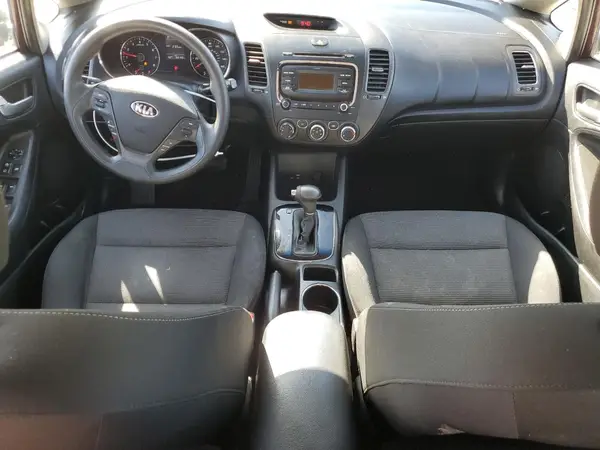 3KPFK4A72HE128654 2017 KIA FORTE - Image 8